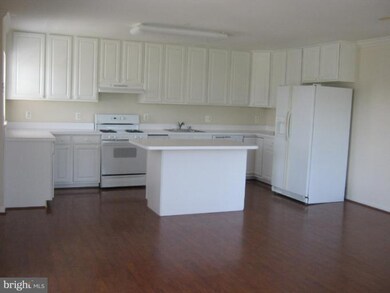 9401 Wordsworth Way unit 402, Owings Mills, MD 21117 - photo 2
