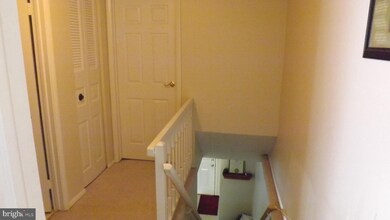 6018 Rowanberry Dr, Elkridge, MD 21075 - photo 5