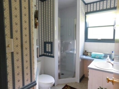 16 Hubbard Park Dr, Montpelier, VT 05602 - photo 5