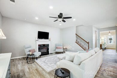 370 Kentmere Ln, Clover, SC 29710 - photo 7