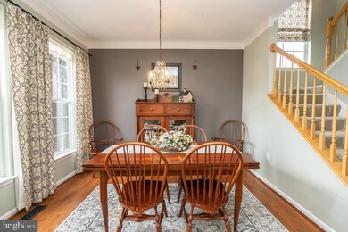 17387 Arrowwood Place, Round Hill, VA 20141 - photo 5