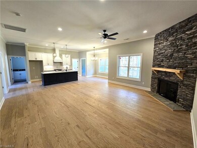 124 Glen Brooke Ln, King, NC 27021 - photo 2