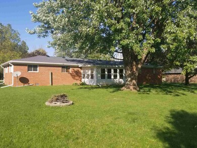 910 E Delphi St, Converse, IN 46919 - photo 2