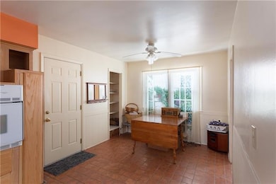 5305 Barton Dr, Shawnee, KS 66203 - photo 4