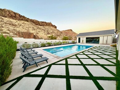 3376 E Live Oak Dr-Postcard