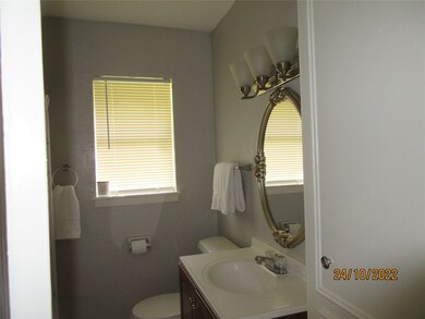 7518 Lockwood Dr, Houston, TX 77016 - photo 7