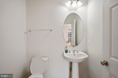 43251 Mitcham Square, Ashburn, VA 20148 - photo 7