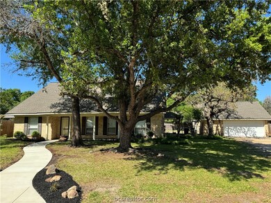 1807 Shadowwood Dr, College Station, TX 77840 - photo 2