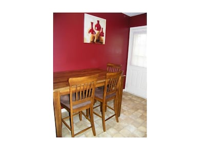 Eat-in Kitchen