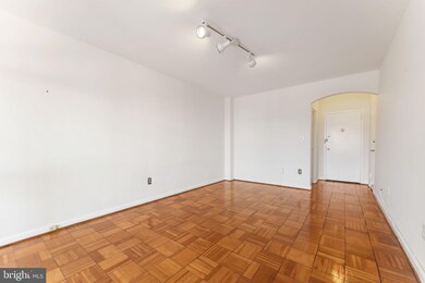 General Scott Apartments unit 807, Washington, DC 20036 - photo 5