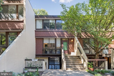 2246 S Randolph St unit 1, Arlington, VA 22204 - photo 2