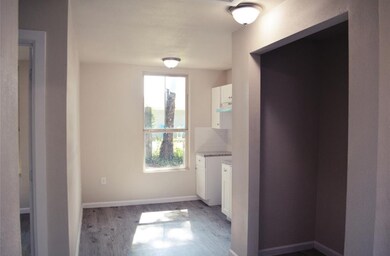 7716 Appleton St unit C, Houston, TX 77022 - photo 4
