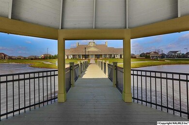 Enjoy the 7100 square foot Lake Forest Clubhouse and pier.