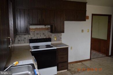 19 Franklin St, Bechtelsville, PA 19505 - photo 4