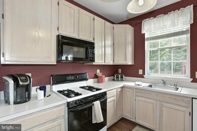 443 Hawkridge Ln, Sykesville, MD 21784 - photo 5