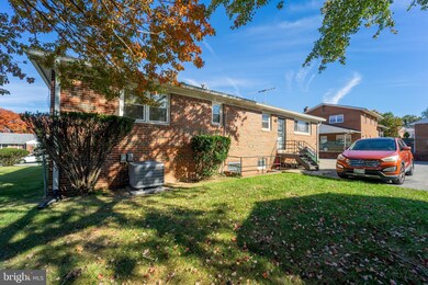 2023 Jameson St, Temple Hills, MD 20748 - photo 5