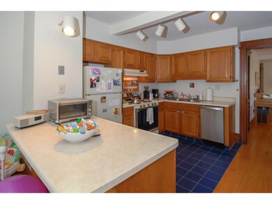 160 Rockland St unit 2, Portsmouth, NH 03801 - photo 6