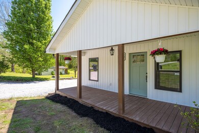 707 N Chattanooga St, La Fayette, GA 30728 - photo 2