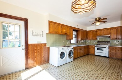 70 Franklin St unit 2, Peabody, MA 01960 - photo 7