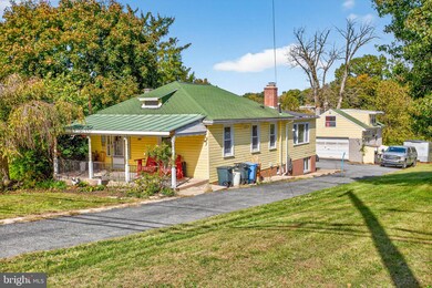 1415 Mount Laurel Rd, Temple, PA 19560 - photo 2