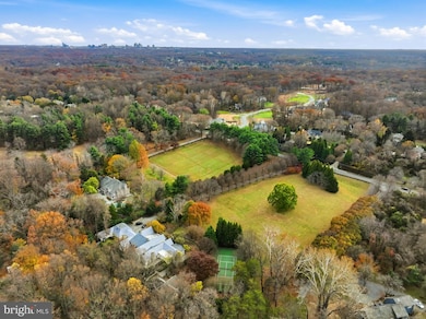 9324 Georgetown Pike, Great Falls, VA 22066 - photo 7