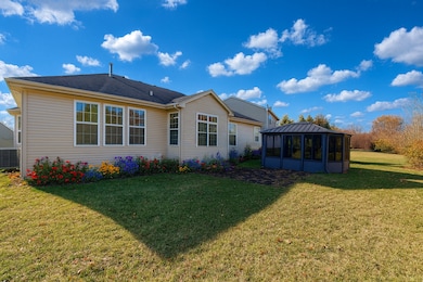 1255 Waterfront Ln, Pingree Grove, IL 60140 - photo 2