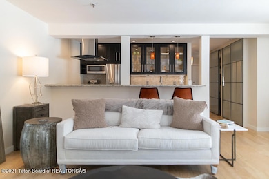 Living Room/Kitchen