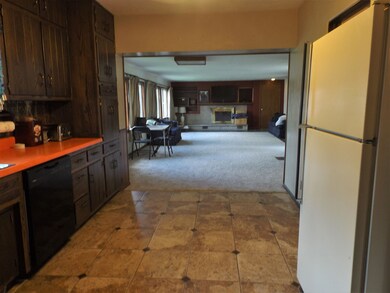 906 E 3rd St, Auburn, IN 46706 - photo 5