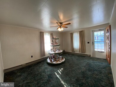 16 Central Ave, Petersburg, WV 26847 - photo 3