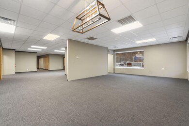 Commercial w/ Apartment Reeds Spring