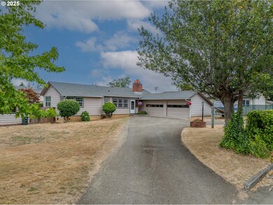 1311 Willow St, Myrtle Point, OR 97458 - photo 2