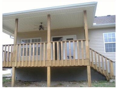 Patio/Deck. The deck is ample for the grill master s BBQ equipment