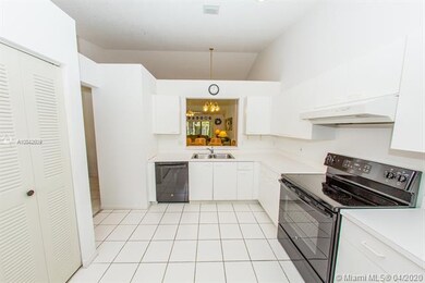 7248 Solandra Ln unit 106, Tamarac, FL 33321 - photo 6