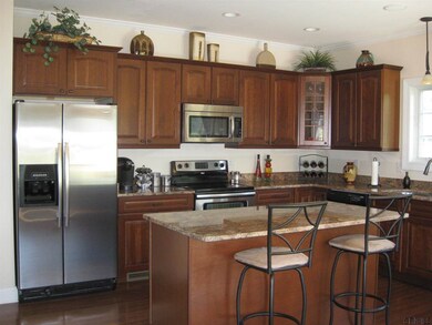 10 Pebble Ct, Slingerlands, NY 12159 - photo 4