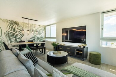 Living/ Dining Room Area