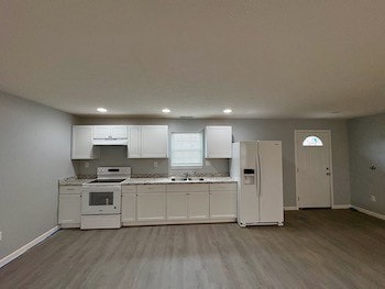 606 9th St, Carmi, IL 62821 - photo 3