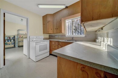 3332 Fillmore Ave, El Paso, TX 79930 - photo 6