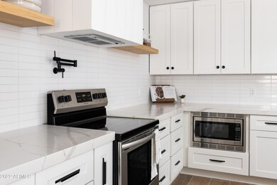 9718 W Granada Dr, Sun City, AZ 85373 - photo 7