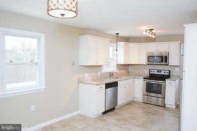 4246 Dixie Ave, Chambersburg, PA 17202 - photo 7