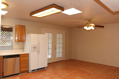 Kitchen/dining