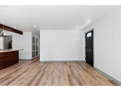 830 Larch St, Eugene, OR 97405 - photo 7