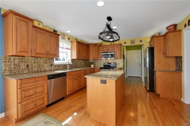 121 Redstone Dr, Nazareth, PA 18064 - photo 2