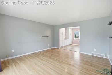 16974 Fitzgerald St, Livonia, MI 48154 - photo 7