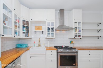 Chic Kitchen