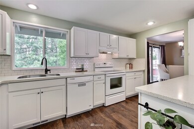 18712 SE 262nd St, Covington, WA 98042 - photo 5