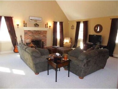 90 Laurel Ln, Bellingham, MA 02019 - photo 7