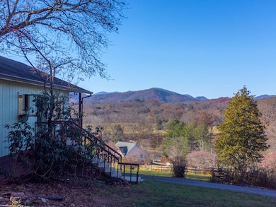 126 Tisit Dr, Franklin, NC 28734 - photo 5