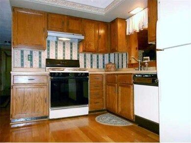 19 Chippewa St, Hubbardston, MA 01452 - photo 5