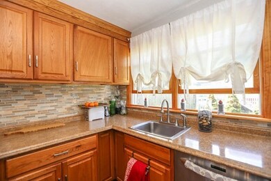 12 Collins St, Lynn, MA 01902 - photo 6