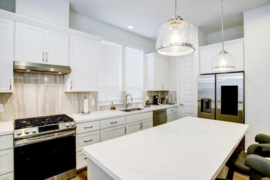 2804 Grand Fountains Dr unit C, Houston, TX 77054 - photo 6